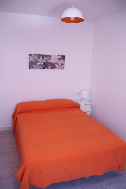 Apartamento Orange Triana Centro Севілья Екстер'єр фото